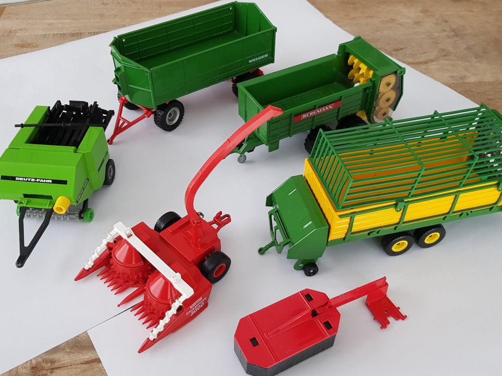 SIKU Landmaschinen Konvolut 1:32 Bauernhof Traktor Anhänger (Gebraucht