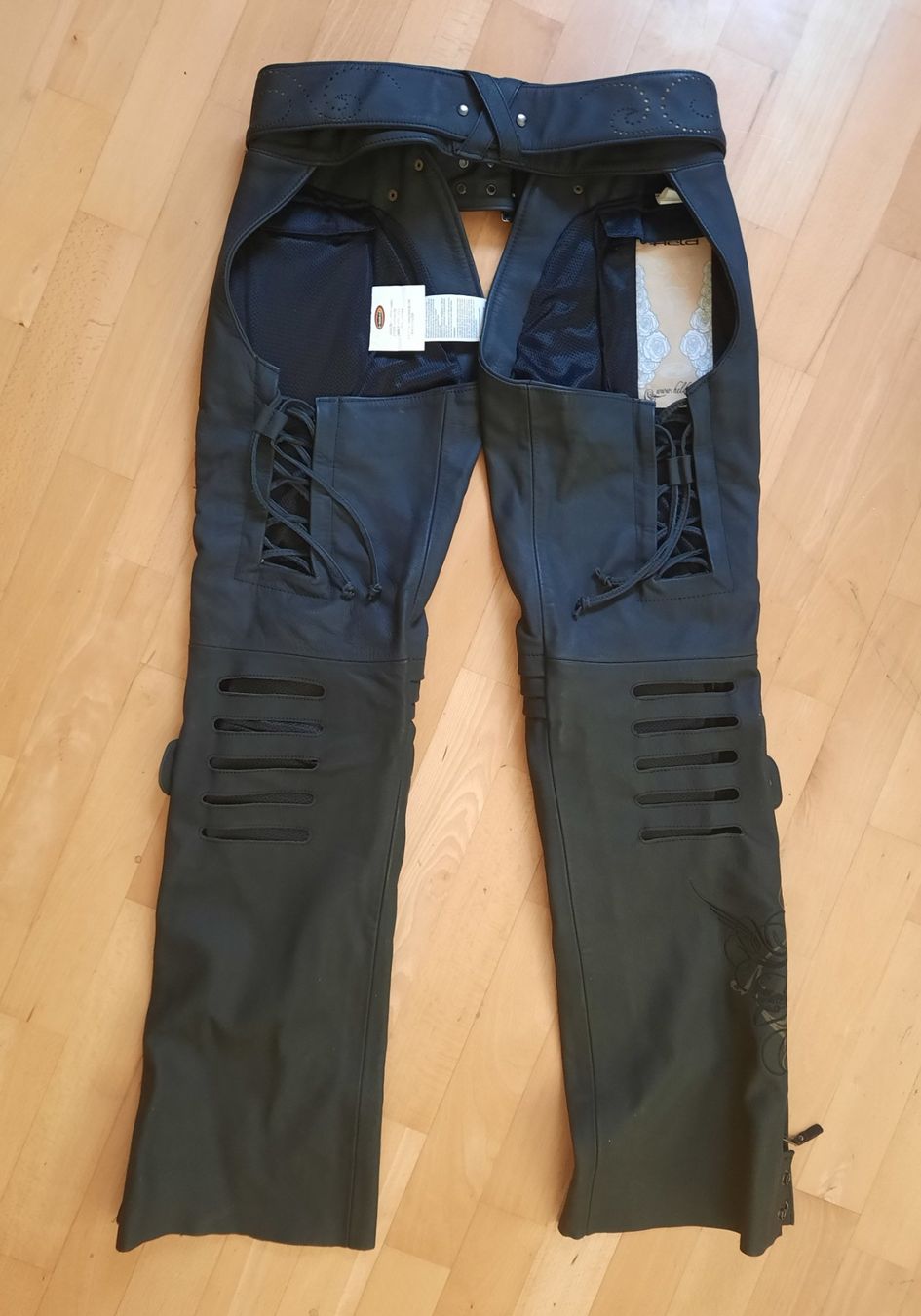 Pantaloni: Motorradhose Damen, Leder, Gr. 38 – Usato da Wallisellen venduto da denisepe 1