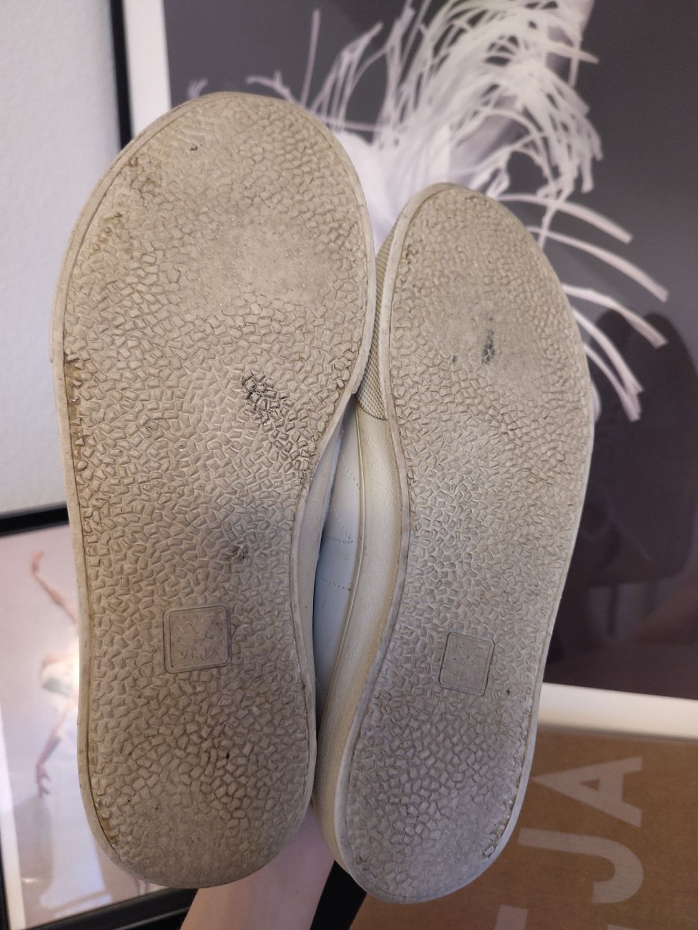 Veja Scarpe da donna: VEJA - weisse Sneaker mit Beige, Gr. 40 – Nuovo (secondo la descrizione) da Zollikofen venduto da AliaRuna 3