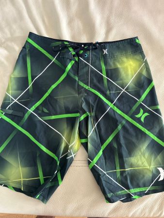 Hurley Phantom Boardshorts schwarz und grün