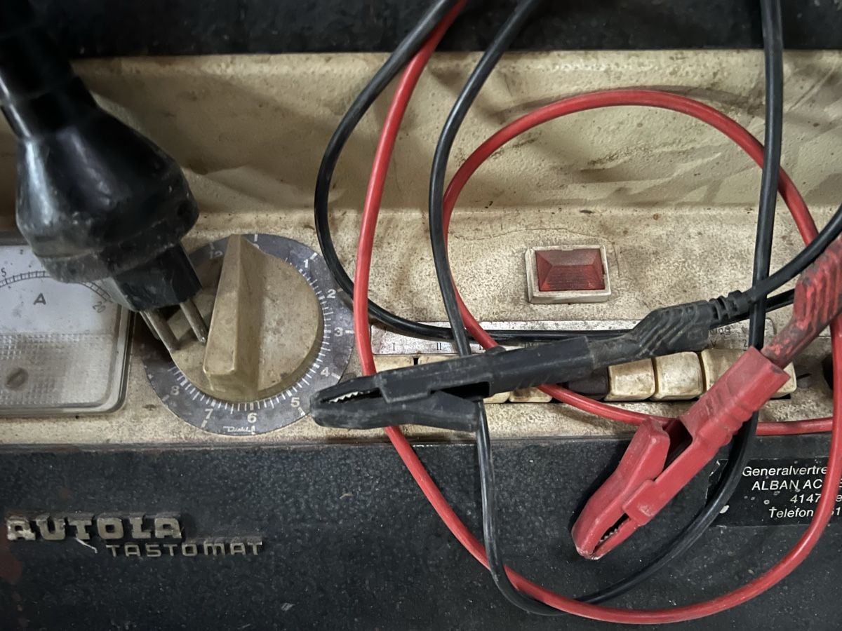 Caricabatterie: Batterieladegerät Oldtimer – Usato da Rickenbach SO venduto da Ikognito 1