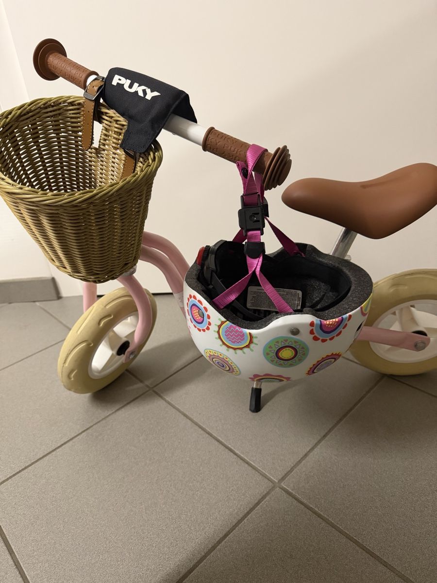 Micro Caschi: Micro Kinderhelm, Top Zustand, Blumenmuster, Grösse S – Nuovo (secondo la descrizione) da Büttikon AG venduto da jen_g5s9 1