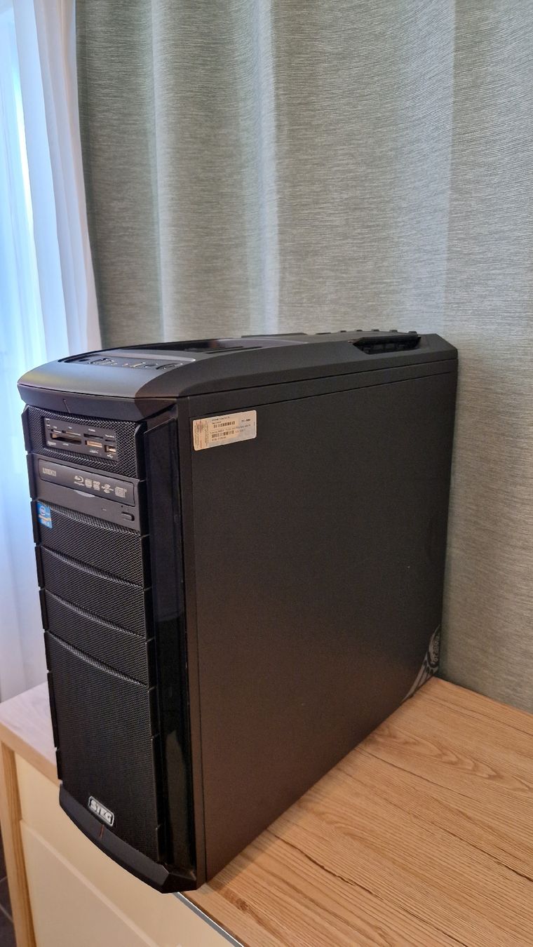Custodie: PC Gehäuse STEG mit PSU 500W – Usato da Volketswil venduto da jbdrum 2
