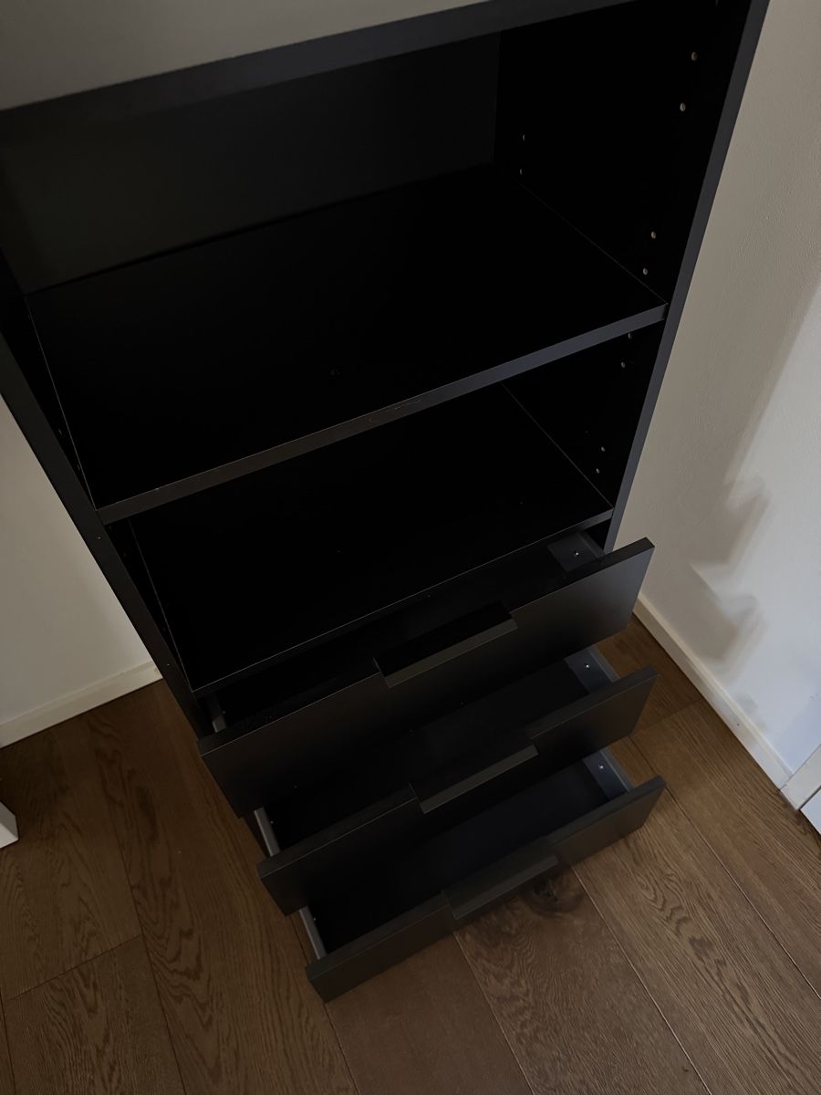 Regale: Schwarzes Regal mit drei Schubladen – Gebraucht aus Neuhaus SG von cynlo 1