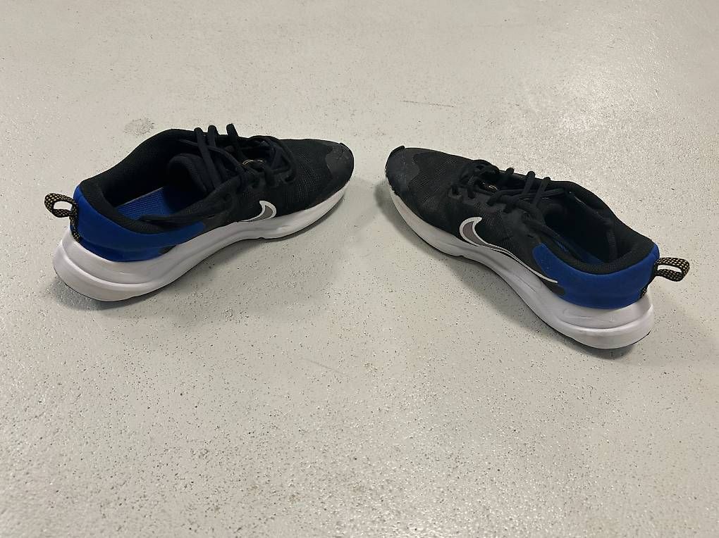 Damenschuhe: Nike Sneakers Gr. 38 – Gebraucht aus Thalheim an der Thur von Iselisberger 2