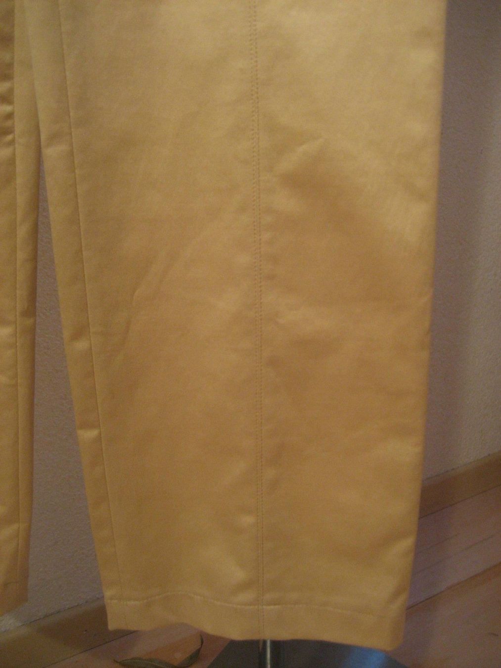Pantaloni: Pantalon stretch Tuzzi taille 40, neuf – Nuovo e nell'imballaggio originale da Delémont venduto da marryb 2