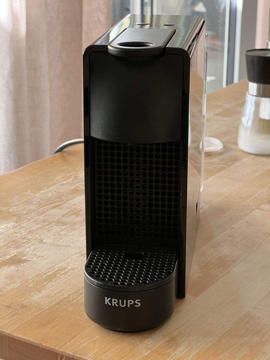 Krups Macchine per caffè & Macchine per espresso: Krups Nespress Coffee Machine Black – Usato da Dübendorf venduto da atheco 4