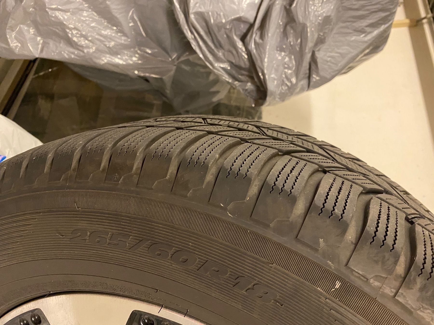 Jeep Pneumatici & Ruote complete: Cerchi invernali completi Grand Cherokee – Usato da Morbio Inferiore venduto da sol_wd6x 5