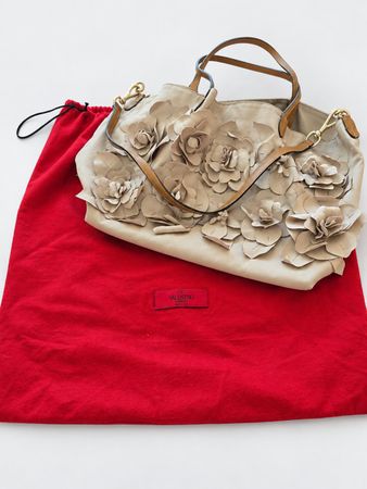 Valentino Garavani Tasche / Shopper mit 3D-Blüten inkl. Sack