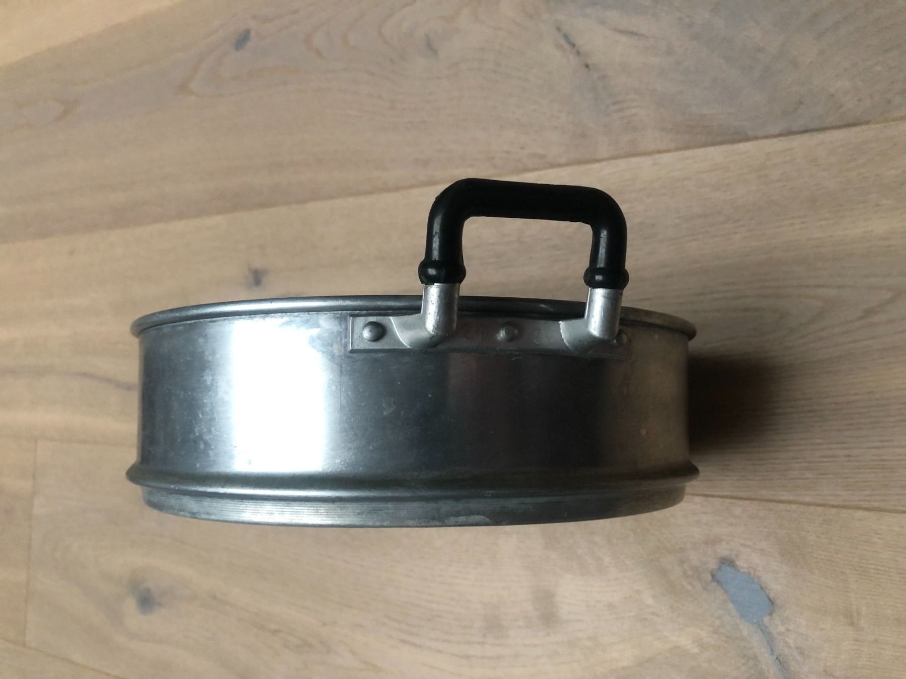 Küchengeräte: Altes  Abtropfsieb  Aluminium – Gebraucht aus Siebnen von Trans-Am 3