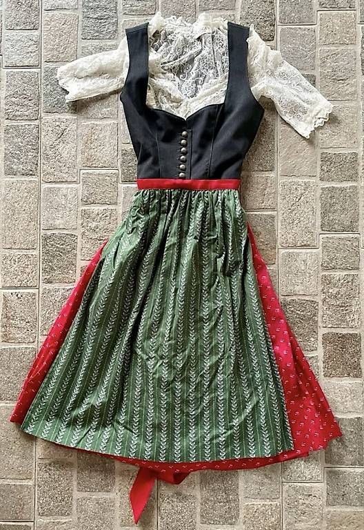 Kleider: Dirndl Gr. 34 mit Krüger Bluse – Gebraucht aus Sarnen von Holzer2