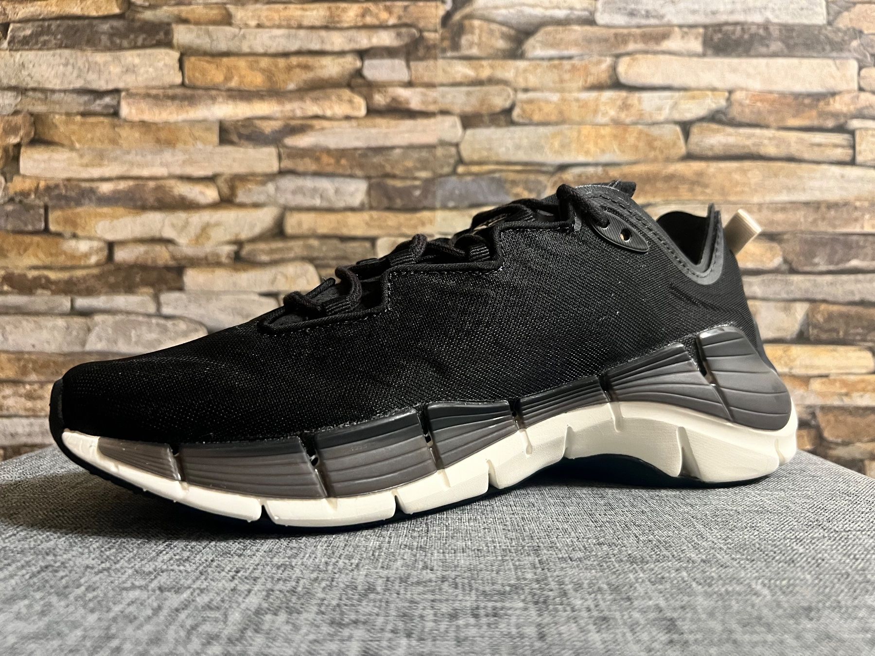 Reebok Scarpe da uomo: Reebok Zig Kinetica II Grow Gr. 40.5 – Nuovo e nell'imballaggio originale da Bern venduto da No1e 7