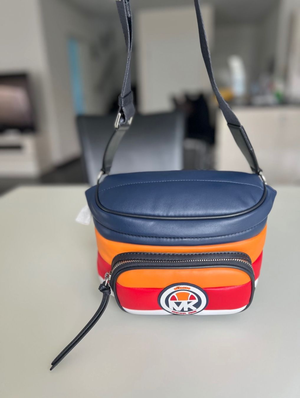 Michael Kors Sacs femmes: Michael Kors Bauch- oder Umhängetasche – Neuf avec emballage d'origine à Wiedlisbach par Sistershop 4