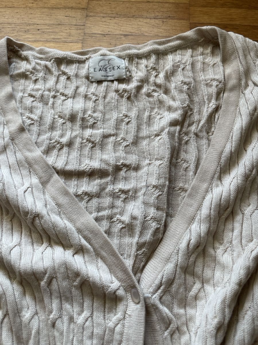 Pullover & Sweatshirts: Cardigan beige cable knit used – Gebraucht aus Wallisellen von san_6mzy 1