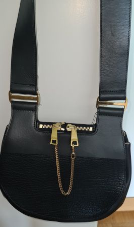 Chloé Umhängetasche, schwarz, Leder, Goldkette