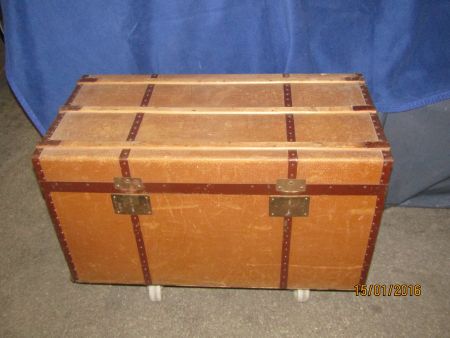 Antiker Vintage Überseekoffer Braun