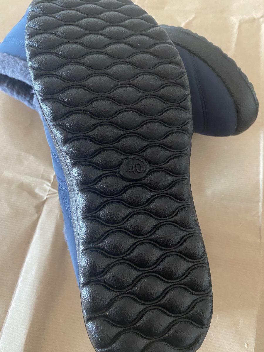 Scarpe da donna: Pantofole invernali foderate numero 40 blu nuovo – Usato da zollikofen venduto da centauro6969 2