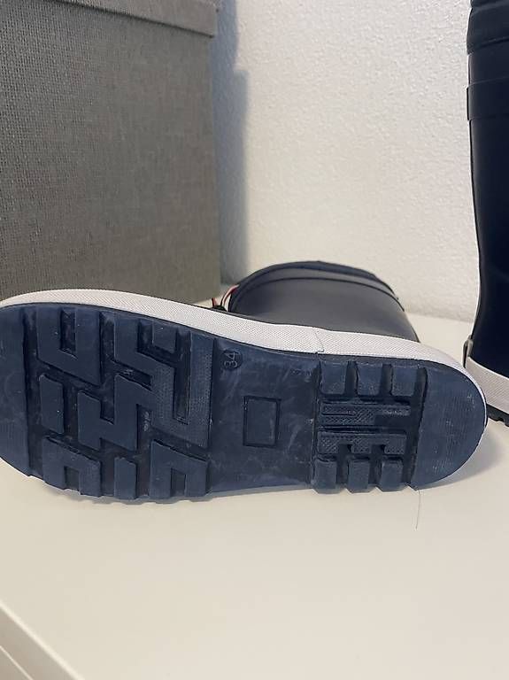 Schuhe für Jungen: Kinderschuhe alle Gr. 34 – Gebraucht aus Glis von SabrinaXA 1