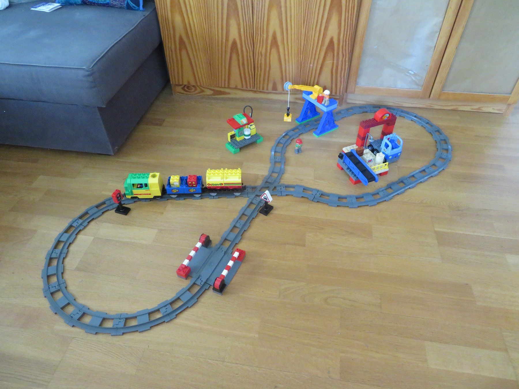 Lego Giocattoli: Lego DUPLO EISENBAHN "verladebahnhof" – Usato da Zürich venduto da piroma 1
