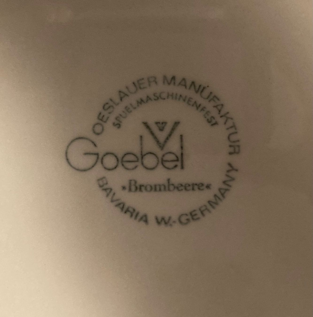 Piatti: Goebel Brombeere Teller - Oeslauer Manufaktur – Usato da Riniken venduto da begeh-r-bar 1