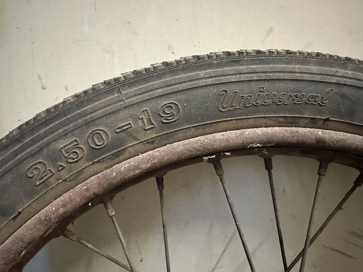 Alle Motorradersatzteile: Roue avant moto ancienne / Vorderrad oldtimer 19 motobecane? – Gebraucht aus Courtételle von claude41 8
