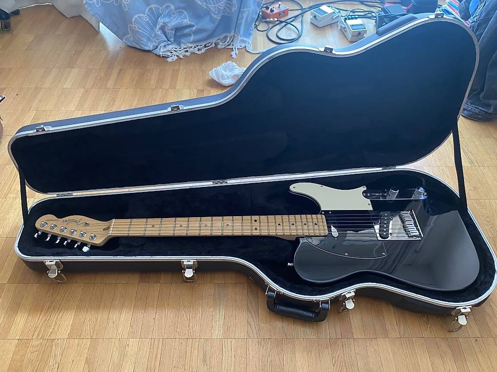 Fender Instruments de musique: Fender Telecaster 2007 + coffre fender – D'occasion à Carouge GE par kekemis