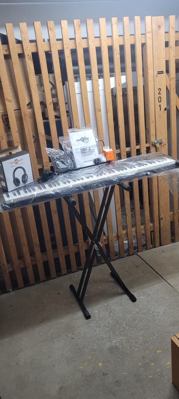 Musikinstrumente: KEYBOARD – Gebraucht aus Zürich von yoli01 1