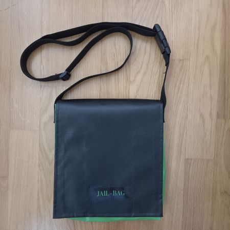 Jail-Bag Pöschwies Messenger, Y2K Techwear