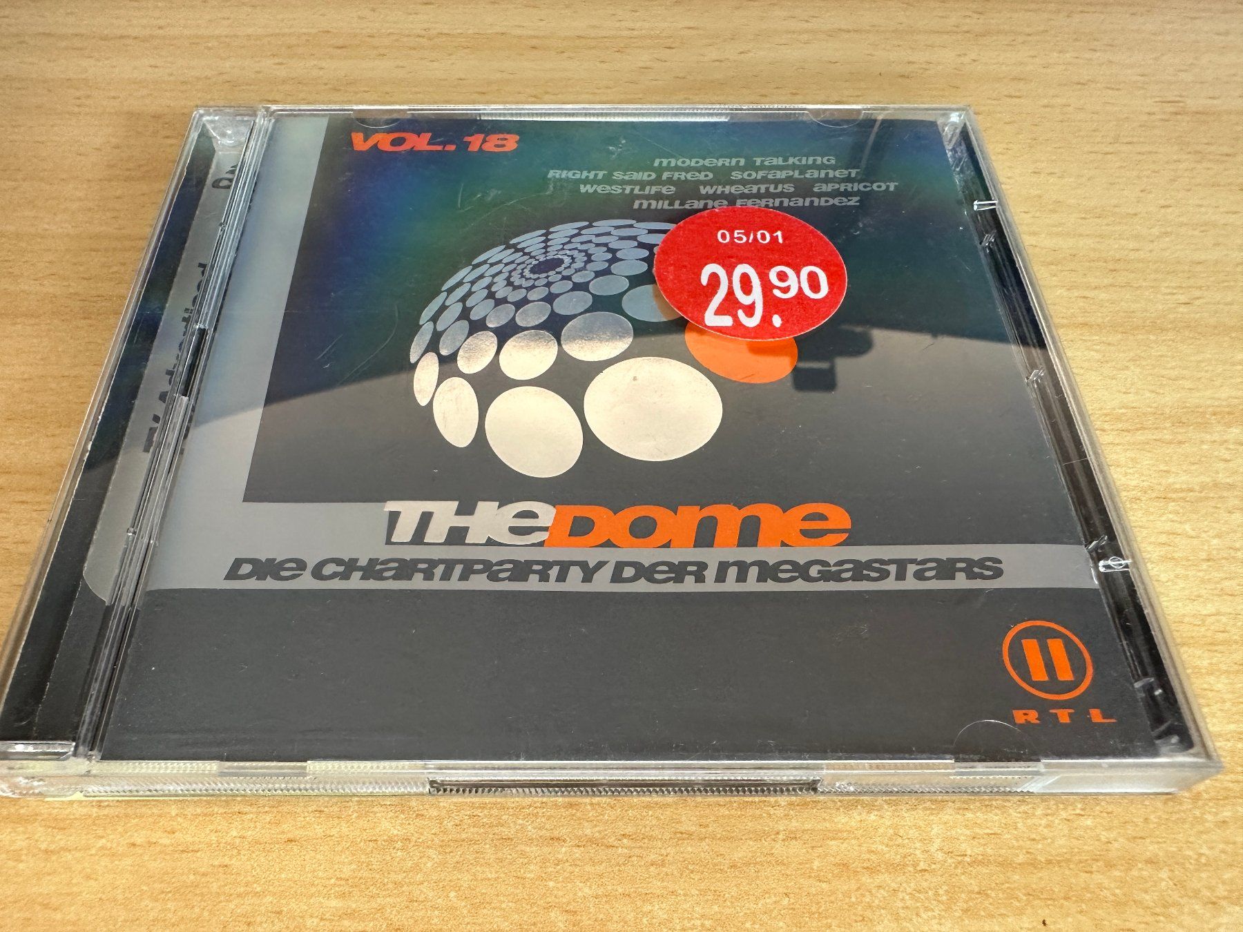 CD: Various – The Dome Vol. 18 - 2 CD – Usato da Rikon im Tösstal venduto da Alpenmutz