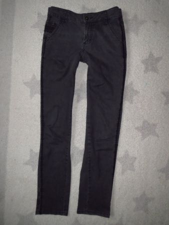 schöne NILE Damen Hoese Gr XS / NP 179.- CHF mit STICKEREI