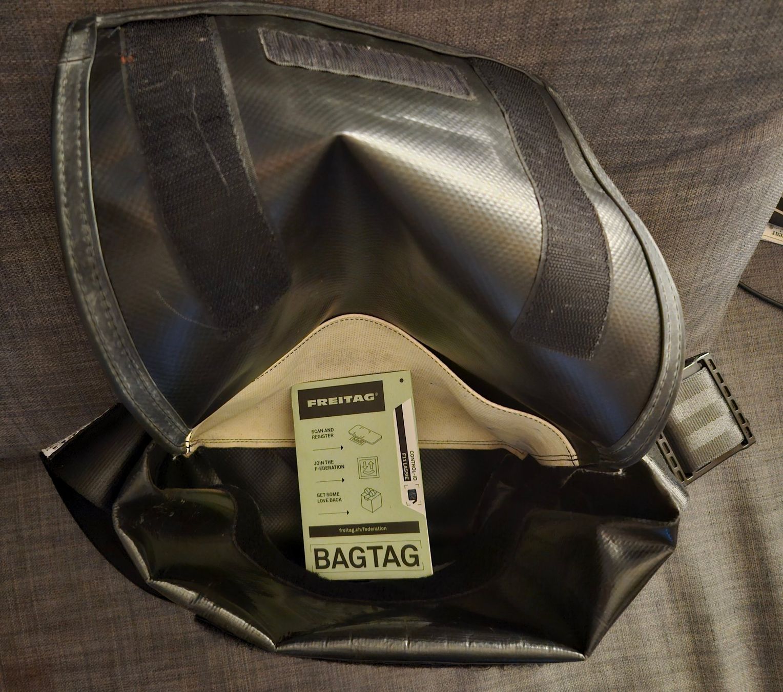 Freitag Taschen: Sac Freitag F11 Lassie Black – Gebraucht aus Biel/Bienne von ypsillon 4