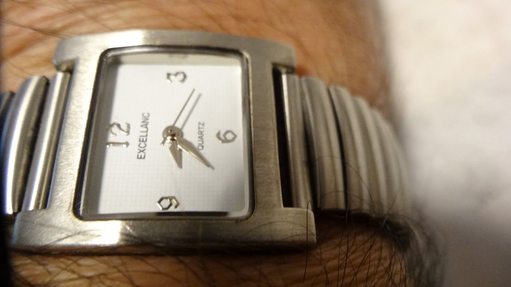 Montres: EXCLLANCE HERENUHR.QUARTZ.LAUFT- – D'occasion à zürich par ahmad01 1