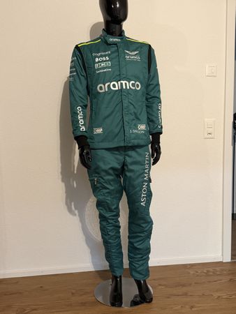 Aston Martin Pitcrew Anzug Saison 2024 mit Zertifikat