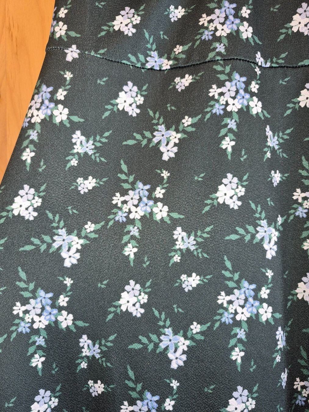 Vestiti: Maxi Kleid Grün – Usato da Russikon venduto da ENA.W22 1
