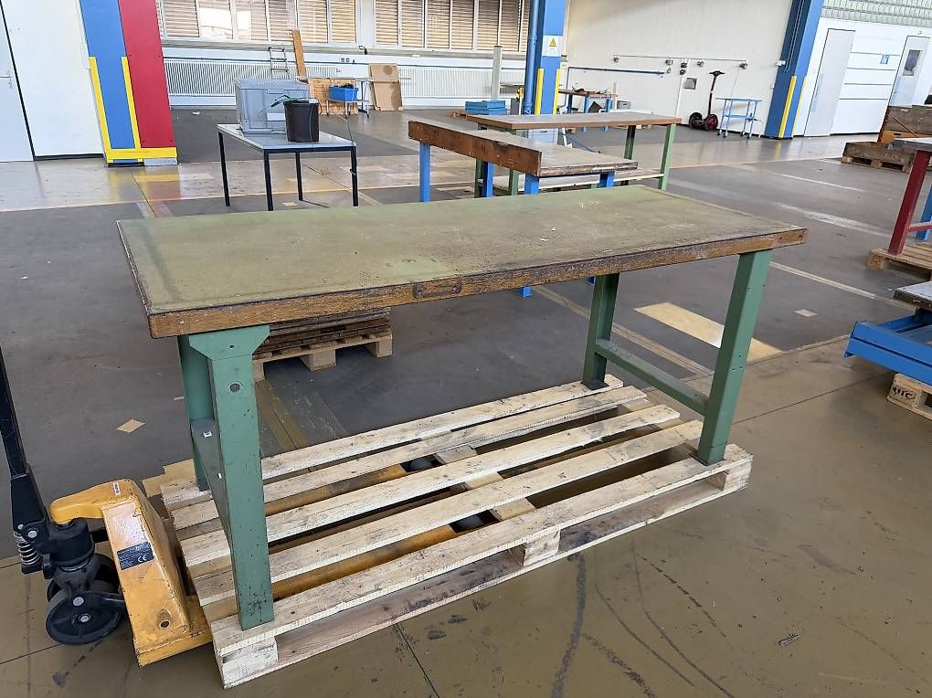 Lista Banchi da lavoro: Lista Werkbank 200x80x90cm – Usato da Necker venduto da liq24