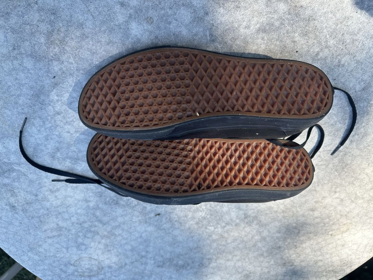 Vans Scarpe da uomo: Vans, schwarz, US 10.5 EUR 44 – Usato da Muenchenstein venduto da Holiduli 3