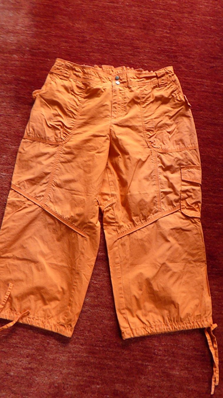 Pantaloni: Orange 3/4 Hose  Gr 38 – Usato da Sargans venduto da Benziner
