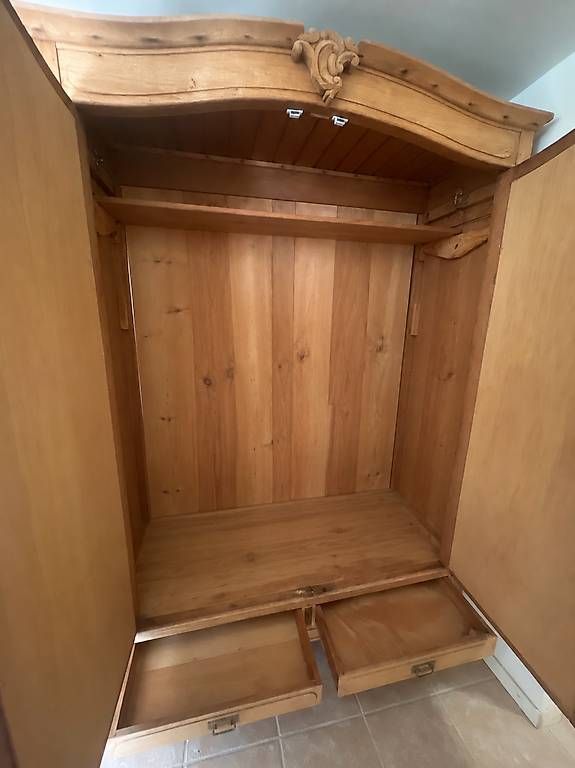 Armoires: Holzschrank – D'occasion à Thun par allegra012 1