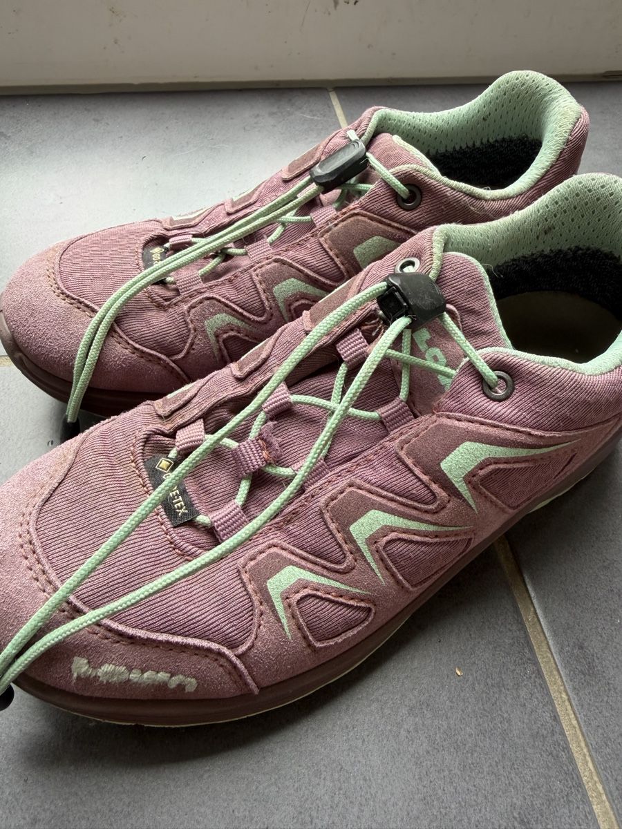 Lowa Scarpe per ragazzi: Lowa Trekkingschuhe Goretex 33 – Usato da Schlieren venduto da Lanzer6 2