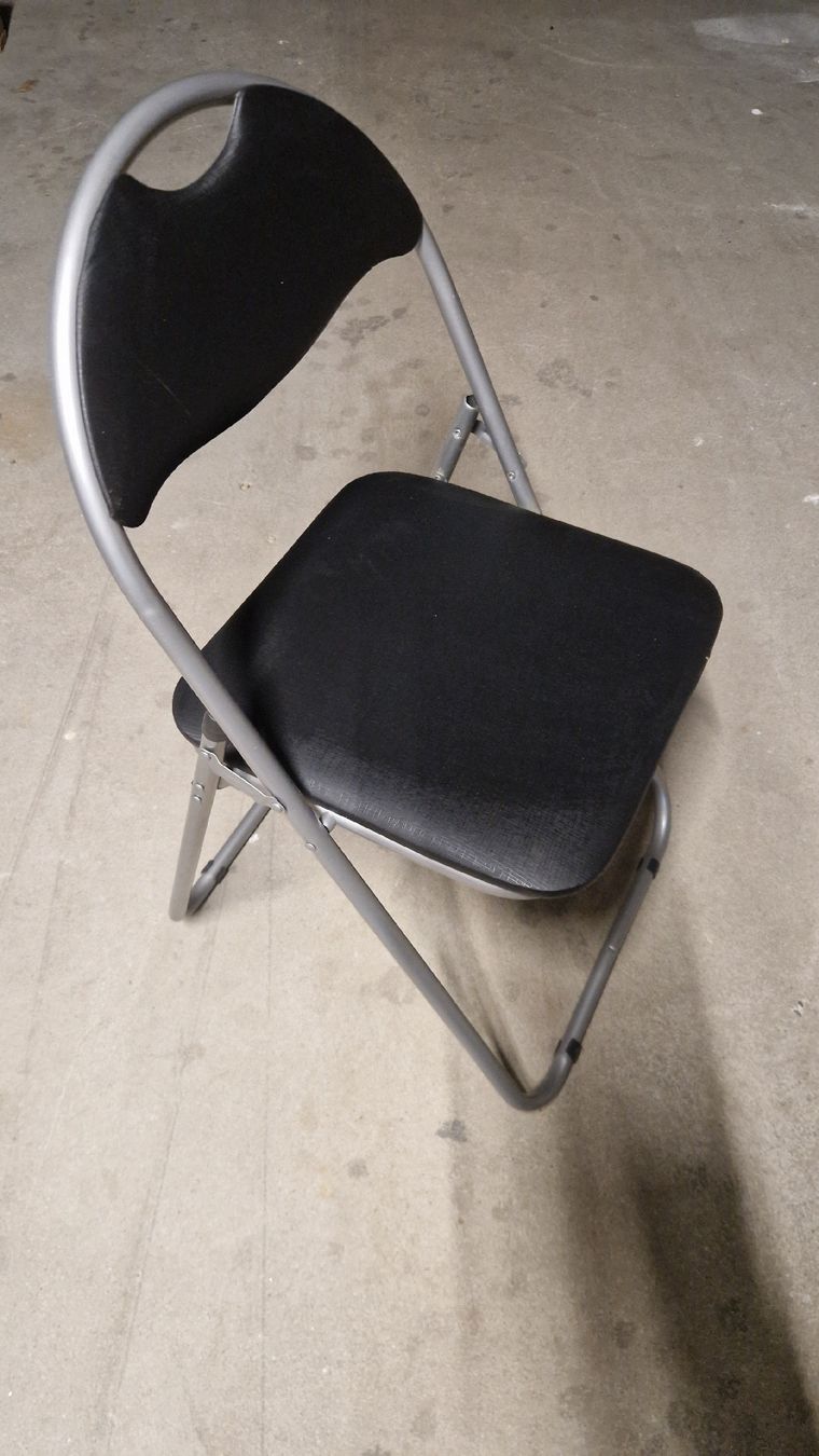Set de table et chaises: Klapptisch & Klappstuhl Set grau  – D'occasion à Liestal par Lanceloth 2