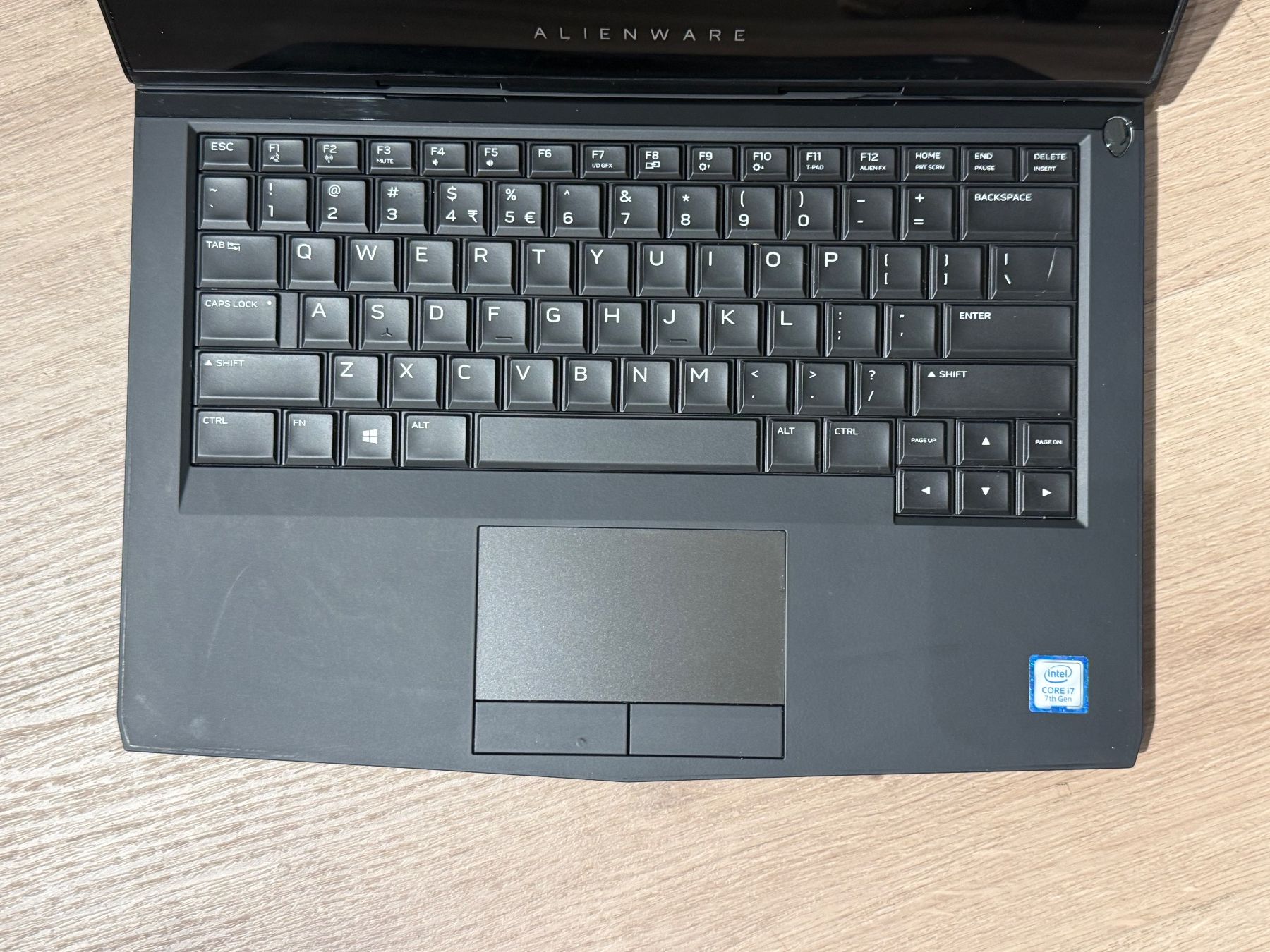 Alienware Notebooks: Alienware 13 R3 – Defekt aus Siebnen von icrservicesolutions 2