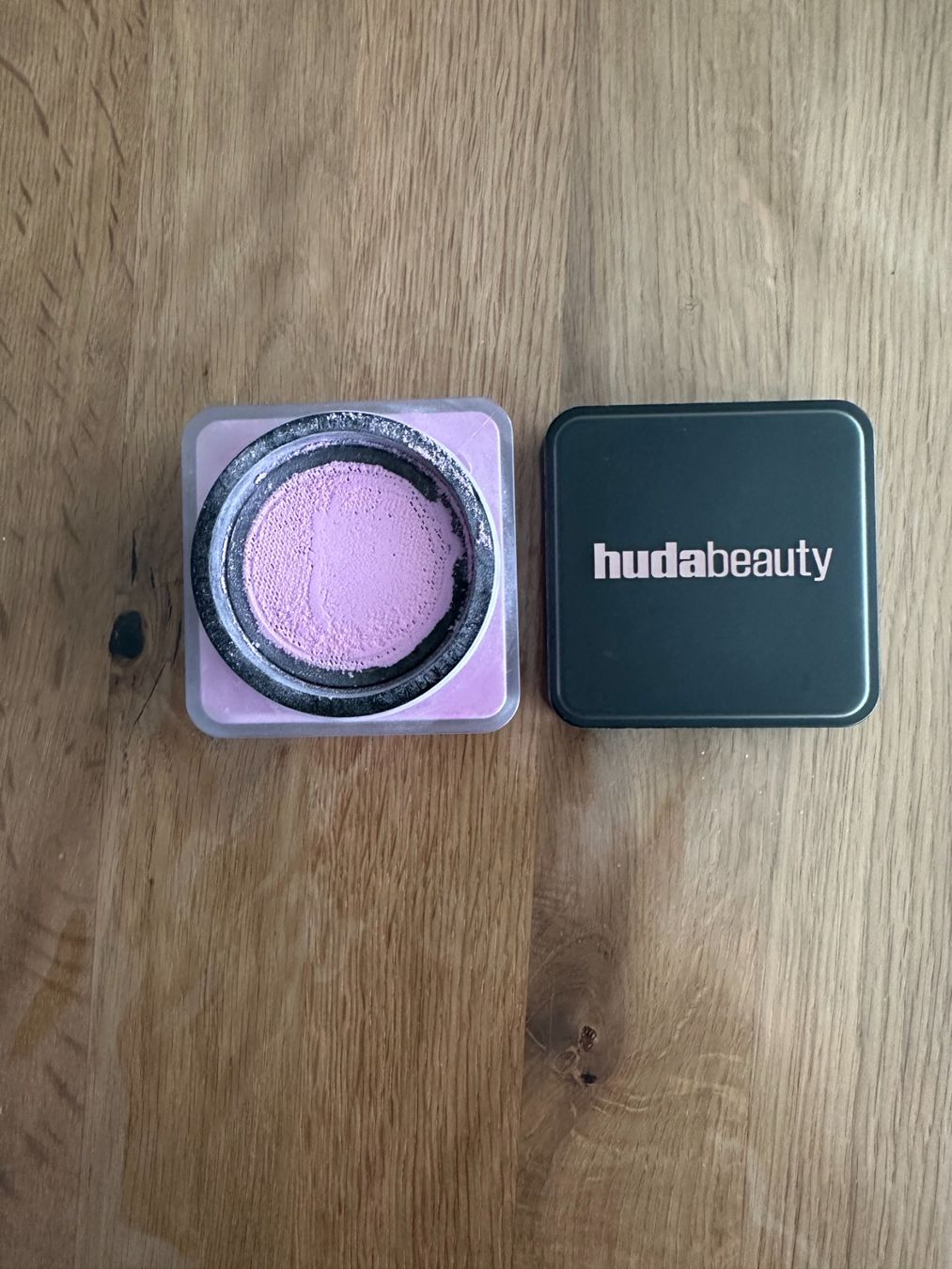 Huda Beauty Make-up: Huda Beauty easy bake ube birthday cake – Nuovo (secondo la descrizione) da Courgevaux venduto da Qwertz111320