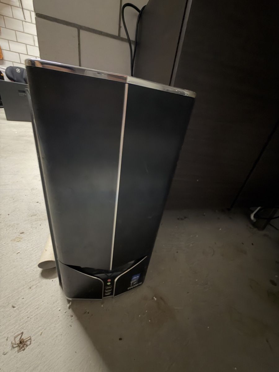 PCs: PC Asus Gigabyte defekt – D'occasion à Schönholzerswilen par mela7