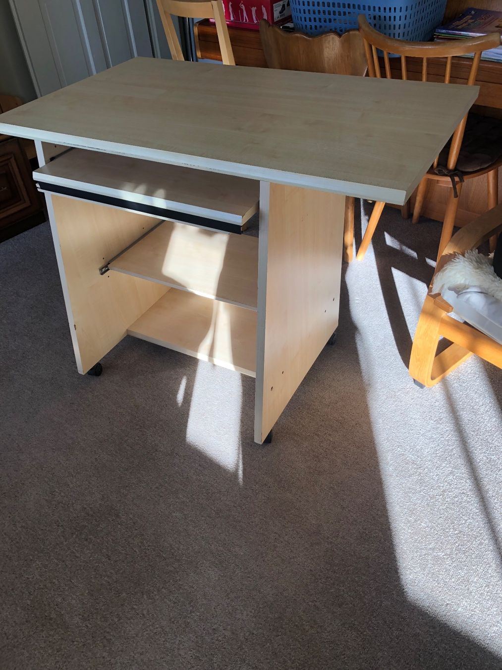 Schreibtische: Schreibtisch – Gebraucht aus Gais von ely_92zr