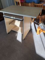 Schreibtisch
