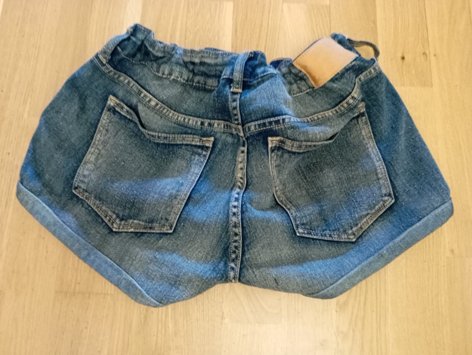 Pantaloni: Kurze Hose – Usato da Oensingen venduto da Bluepop0 1