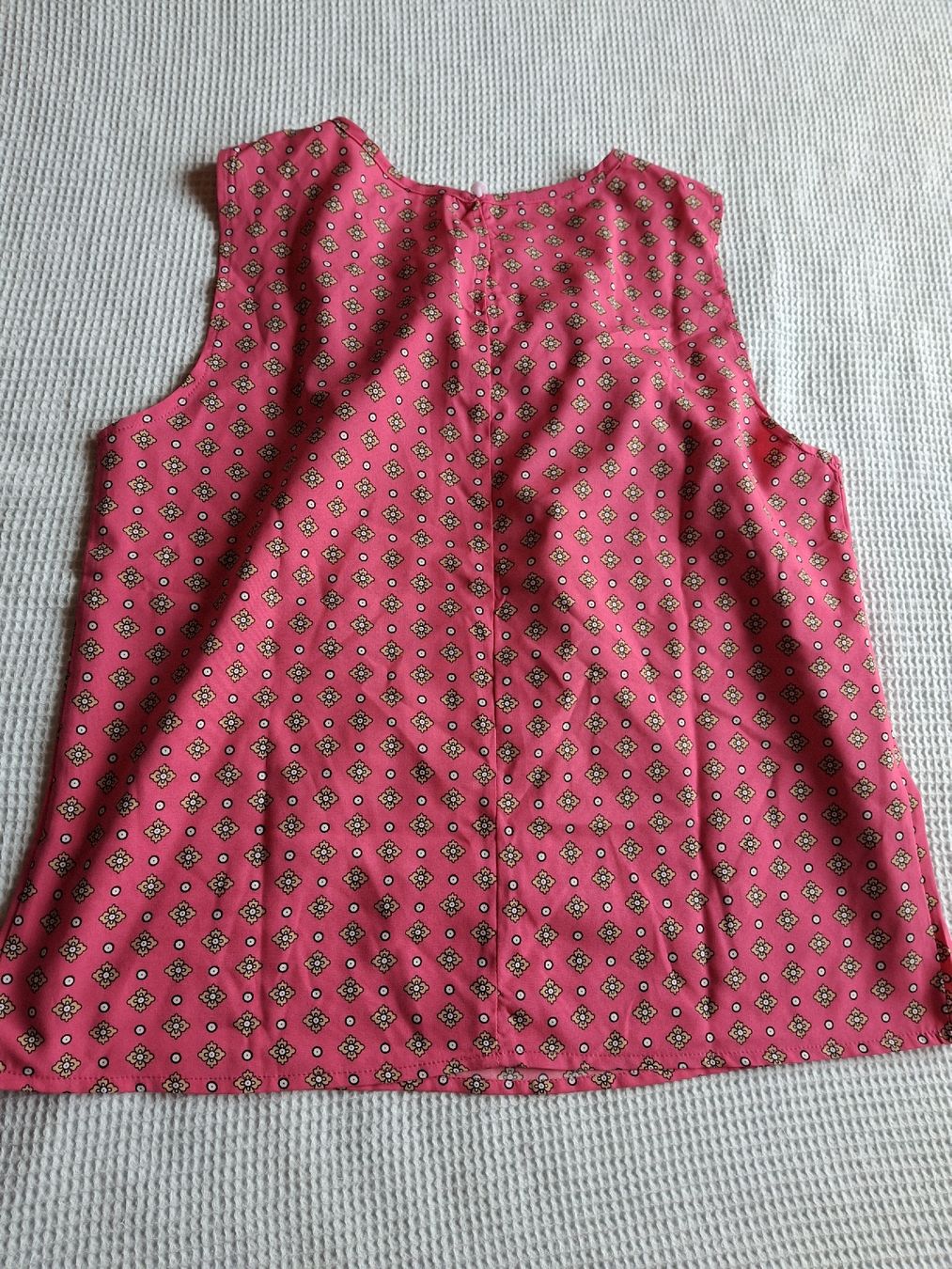 Top: Haut rose vif taille S  – Usato da Villiers venduto da san_jn5w 2