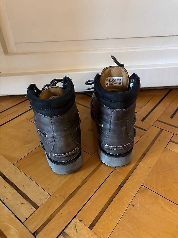 Scarpe da uomo: Timberland Boot Grau 42 – Usato da Zürich venduto da maison.citron 2