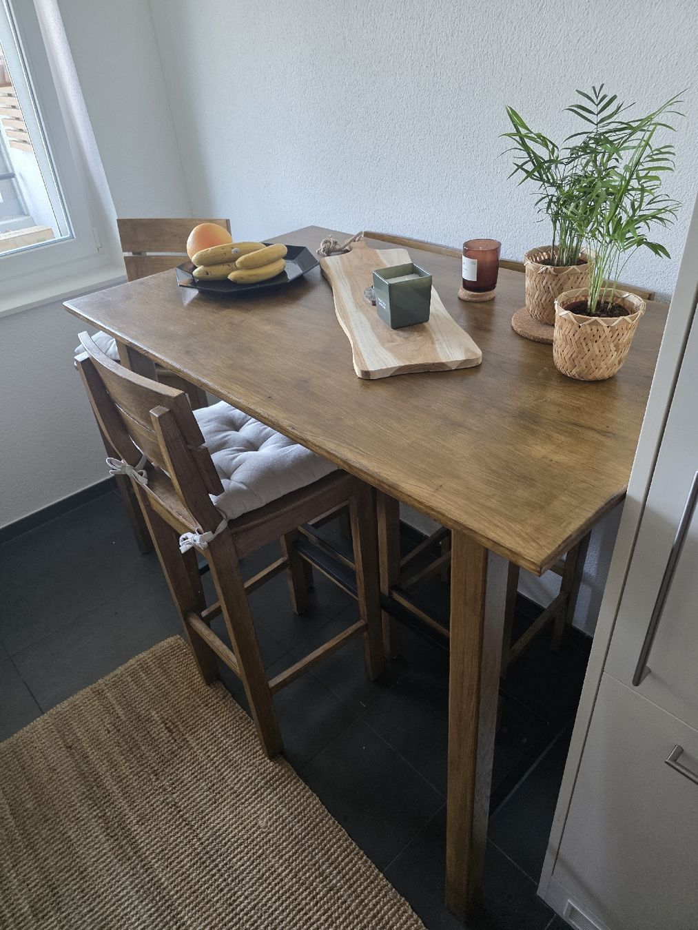 Tische: Bar Tisch mit 4 stühlen / IKEA – Gebraucht aus Luzern von goldii123