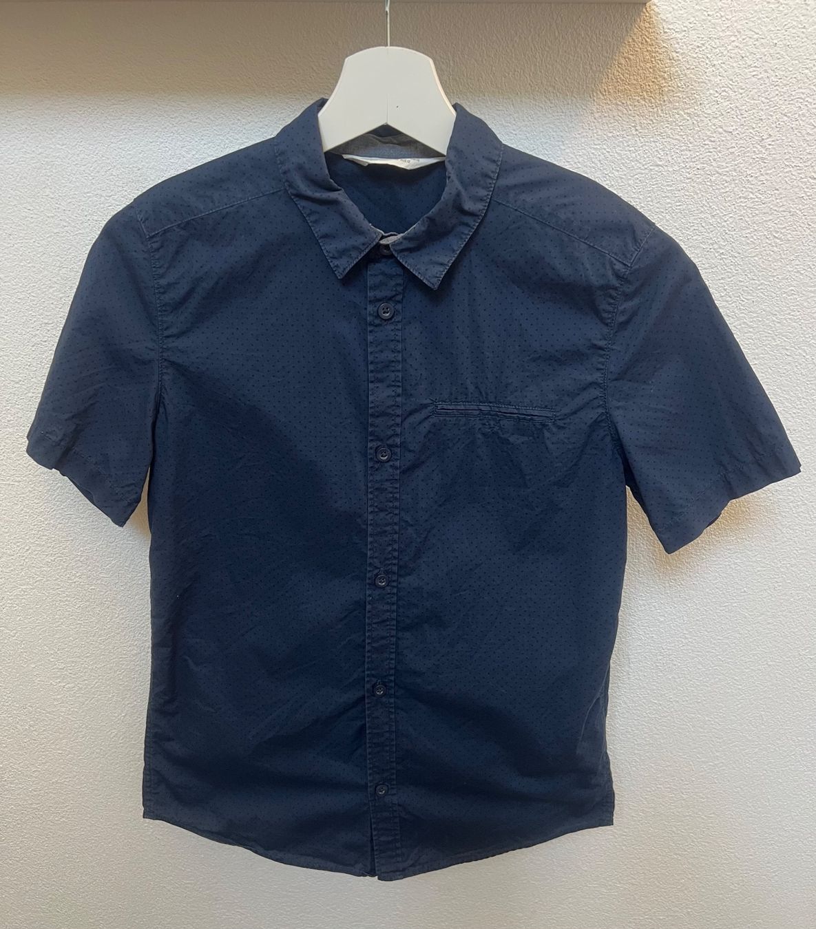 H&M Hemden, T-Shirts & Polos: Kurzarmhemd von H&M 152 – Gebraucht aus Lengnau BE von Rubin27